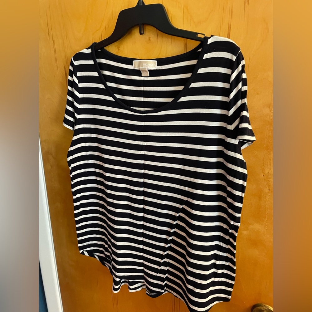 MICHAEL MICHAEL KORS striped tee.